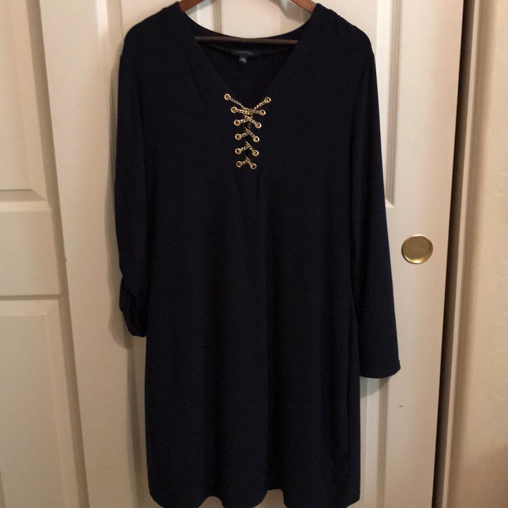 Women’s knee-length dress